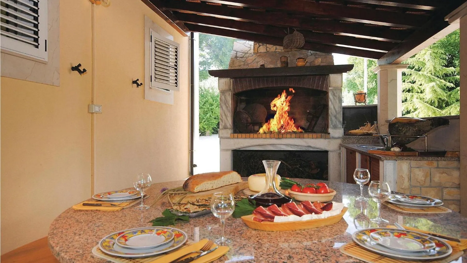 4 Bedroom Stunning Home In Kastel Novi Kastela Croatia